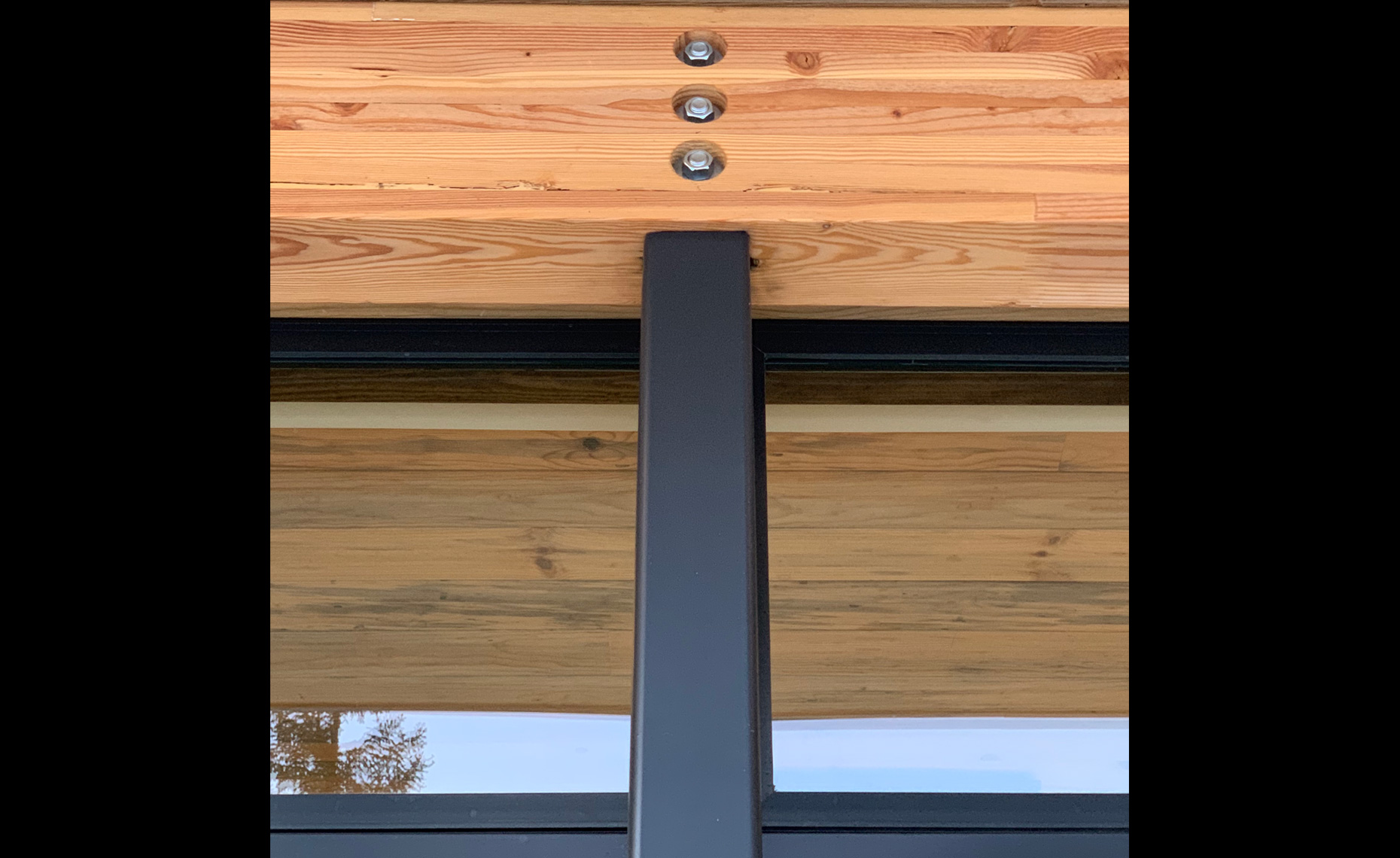 Baxter_Exterior_close-up-glulam