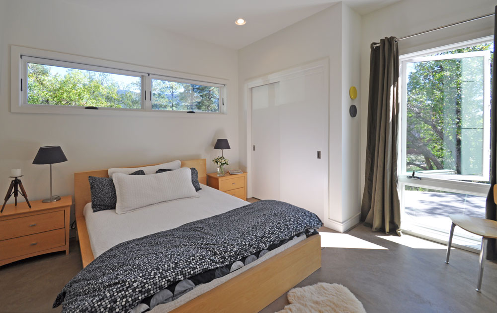 Nielsen-back-bedroom.jpg